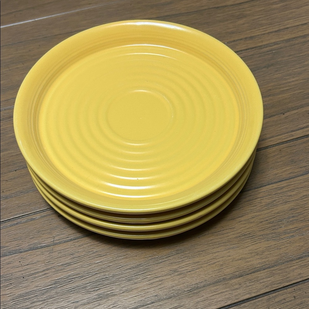 Yellow Plates Set - Picture 3 of 4